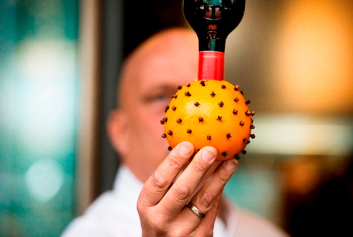 Herman den Blijker over nagelkaas