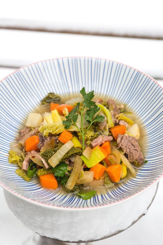 Wintersoep met kalfsschenkel