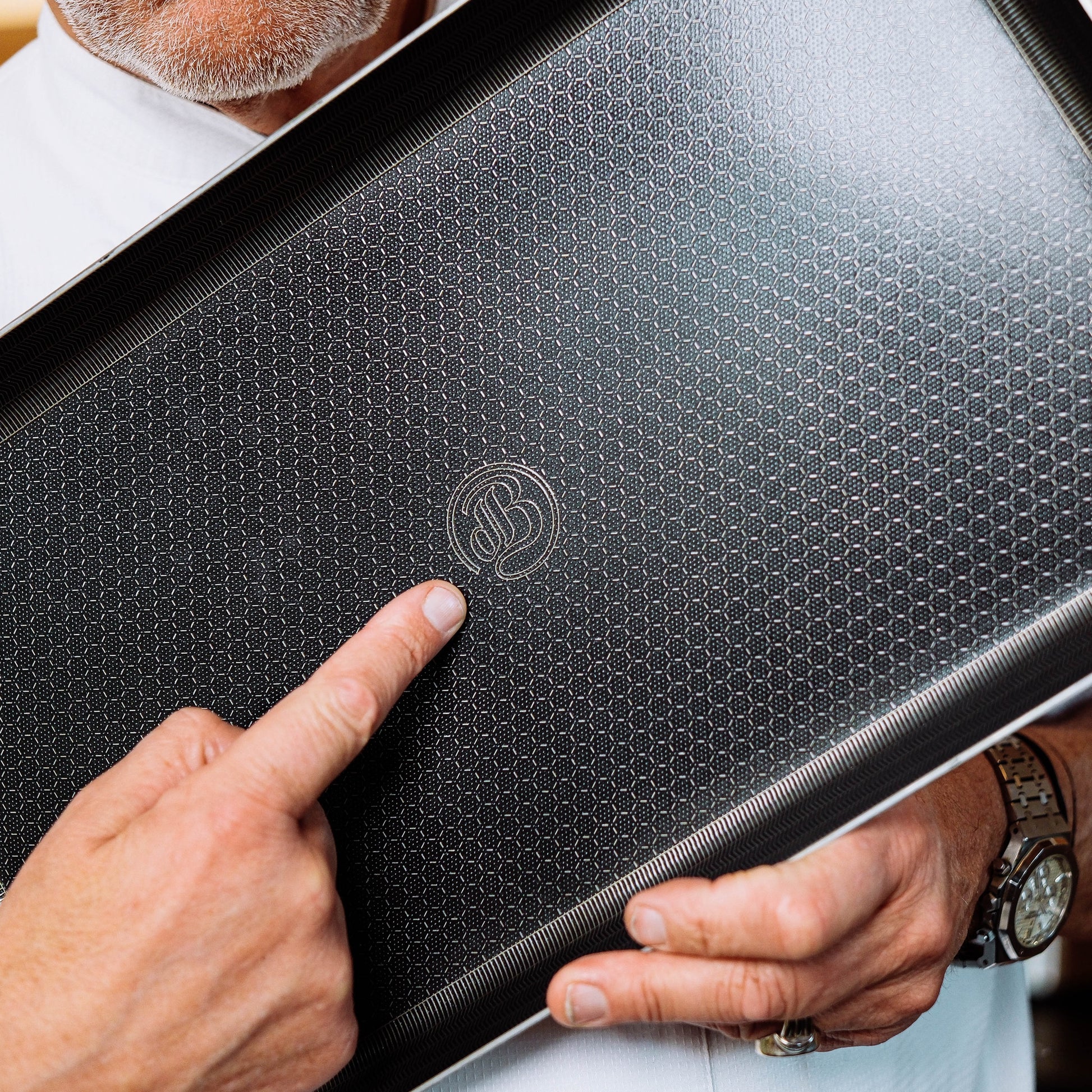 Hybride grillplaat onderkant — inductiebodem van de Herman den Blijker grillplaat